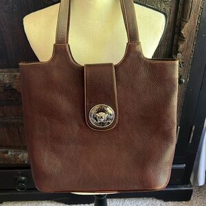 Stunning Vintage Leather Handcrafted Brown Tote w/beautiful Medusa Medallion🔥🔥